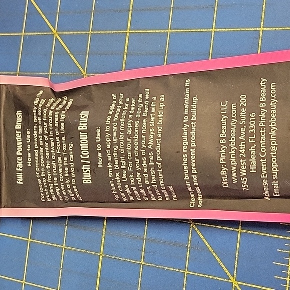 Pinky B Beauty Pink Rose Pink Makeup Brush Set Of 2 New In Package - Picture 2 of 2